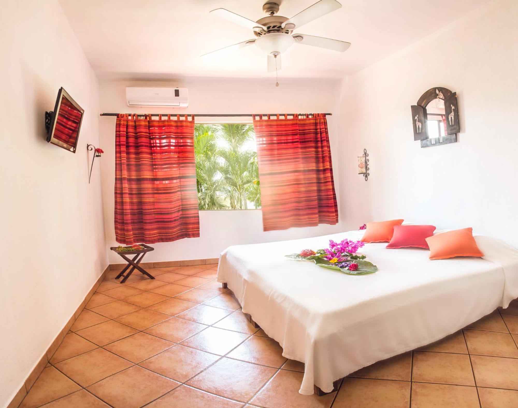 Hotel Laguna Del Cocodrilo تاماريندو المظهر الخارجي الصورة
